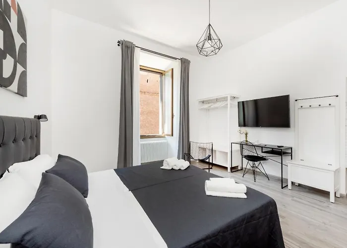 Retro Flat Termini ローマ