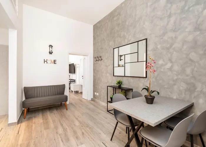 Retro Flat Termini アパート